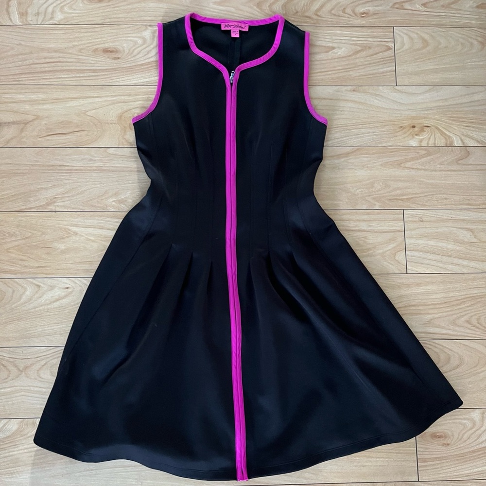 BETSEY JOHNSON Dress!